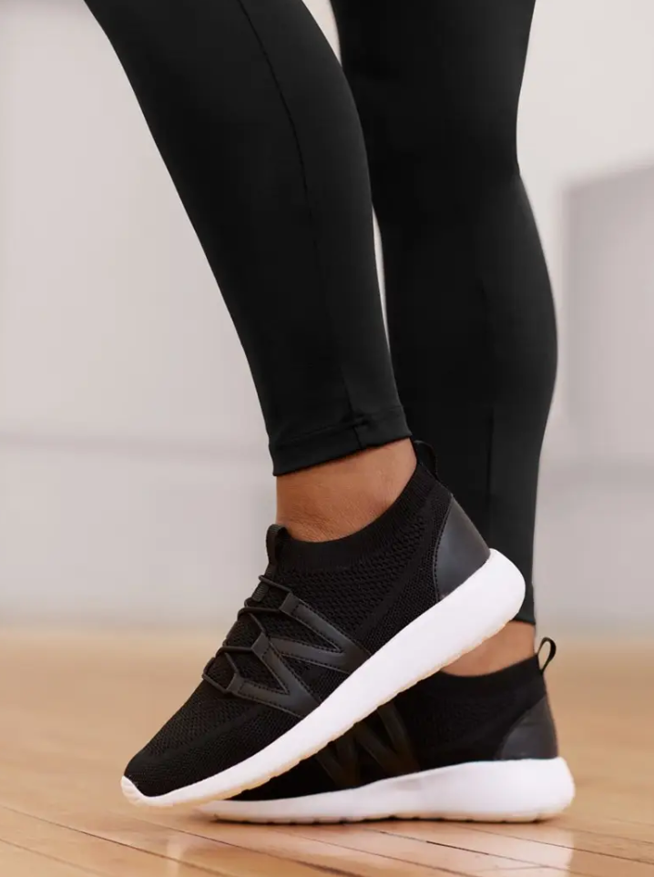 Ultra Vibe Dance Sneaker
